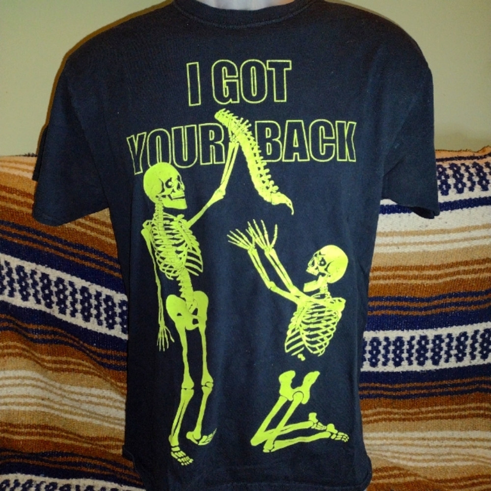 * VINTAGE * Skeleton " I GOT YOUR BACK " Graphic Shirt | Glow in the Dark! Skull